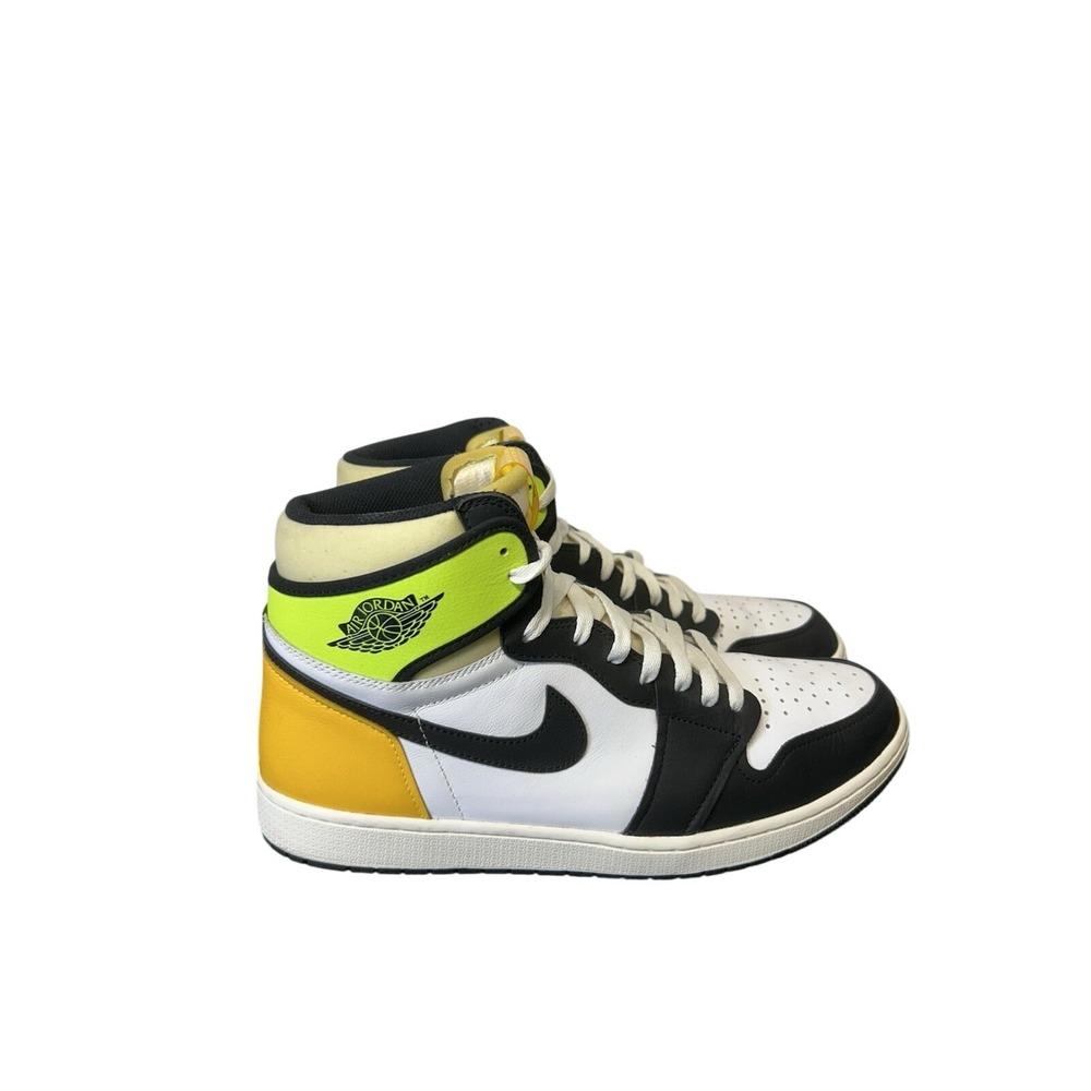 Nike Air Jordan 1 Retro High OG Volt Gold Sneakers 555088-118‎ Men's Size 13